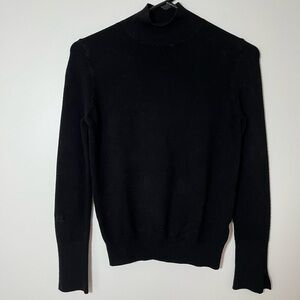 Tahari Mock Neck Sweater 
Size Small